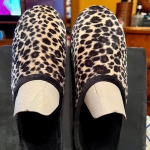 Ladies slippers